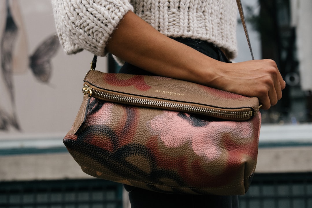 The Top 2021 Trends in Women's Handbags: Stay Fashion-Forward with These Must-Have Accessories