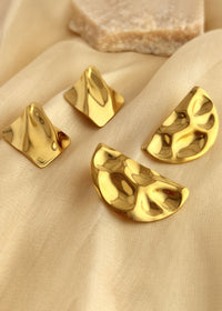 18K Gold Plate Hammered Crumpled Disc Stud Earrings