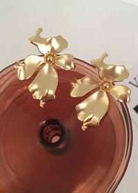 flower earrings