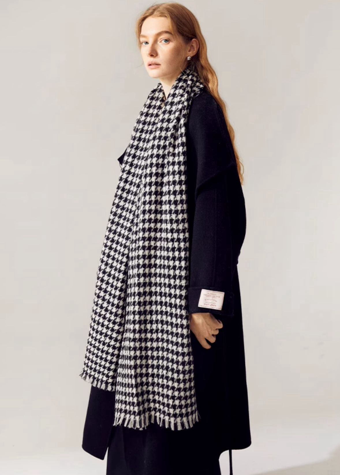 Black White Houndstooth Wool Long Scarf – Vivian Seven
