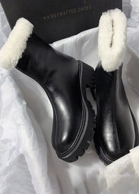 Women's Winter Cozy Genuine Leather Faux Shearling Lined Booties Black