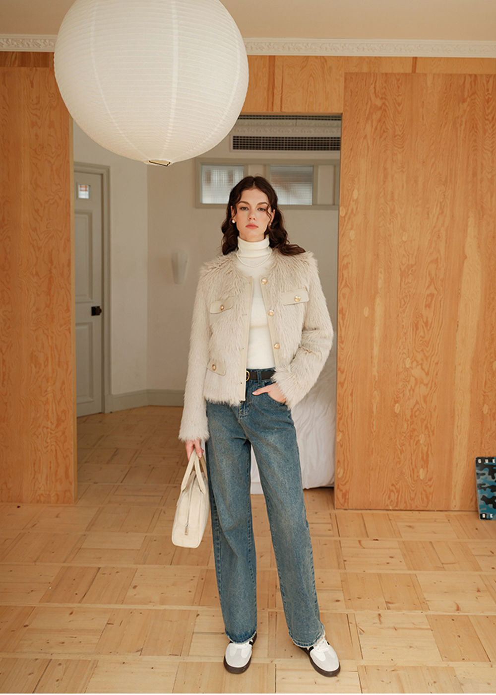ジャケット・アウター V NECK COCOON SHORT JACKET / Ivory Ivory Jewel Neck Faux Fur Short Jacket – Vivian Seven