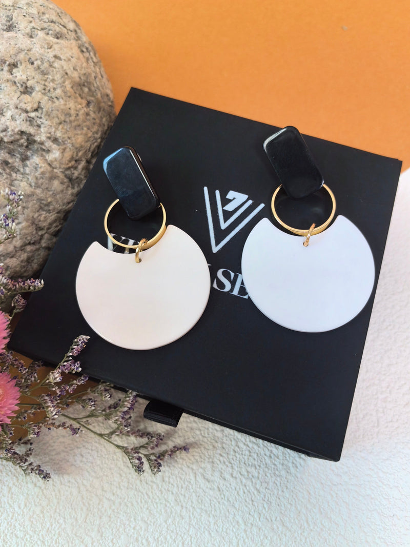 Trendy Two Tone Black White Acrylic Disc Drop Dangle Statement Earrings