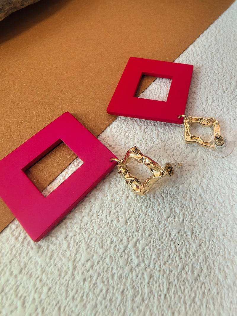 Gold Crinkle Fuchsia Acrylic Geometric Square Drop Statement Earrings