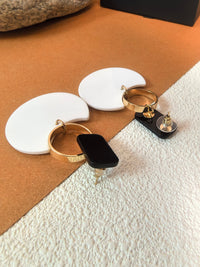 Trendy Two Tone Black White Acrylic Disc Drop Dangle Statement Earrings