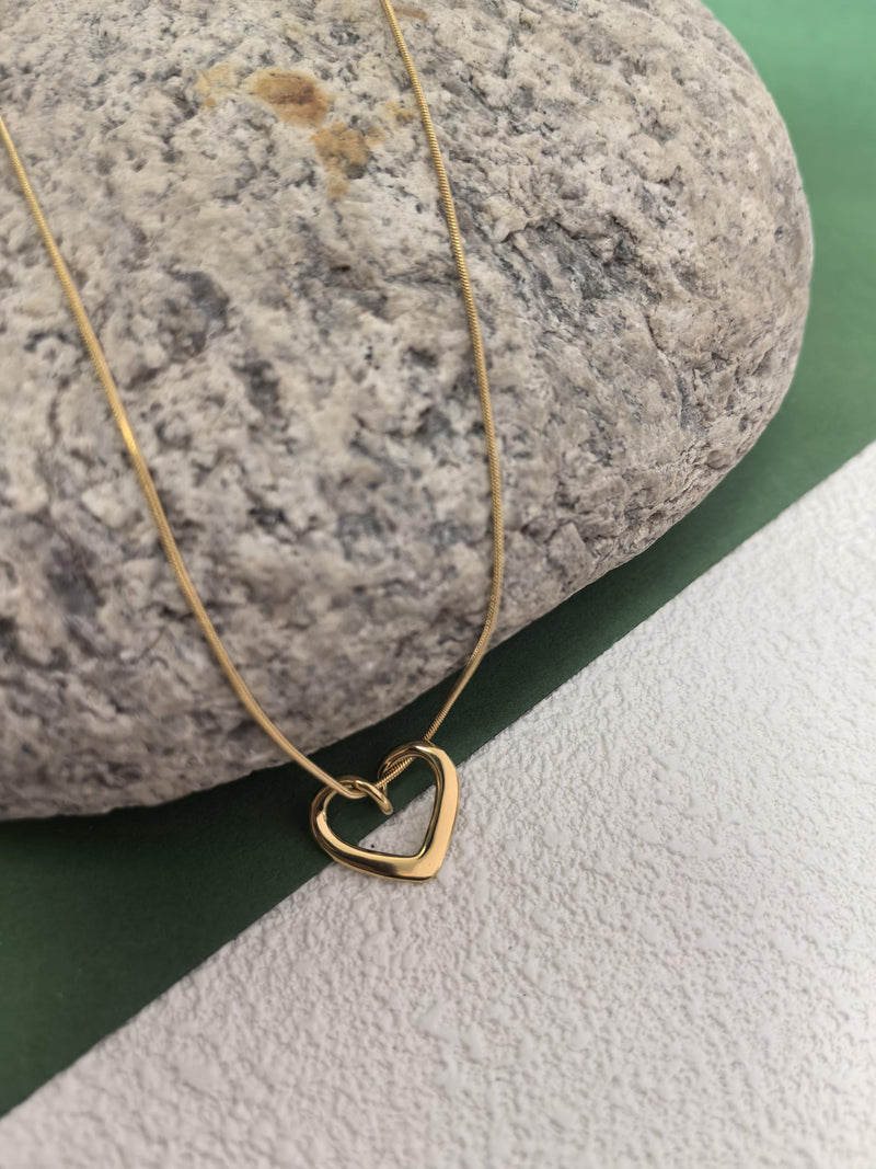 Snake Chain Gold Plate Heart Pendant Dainty Minimalist Necklace