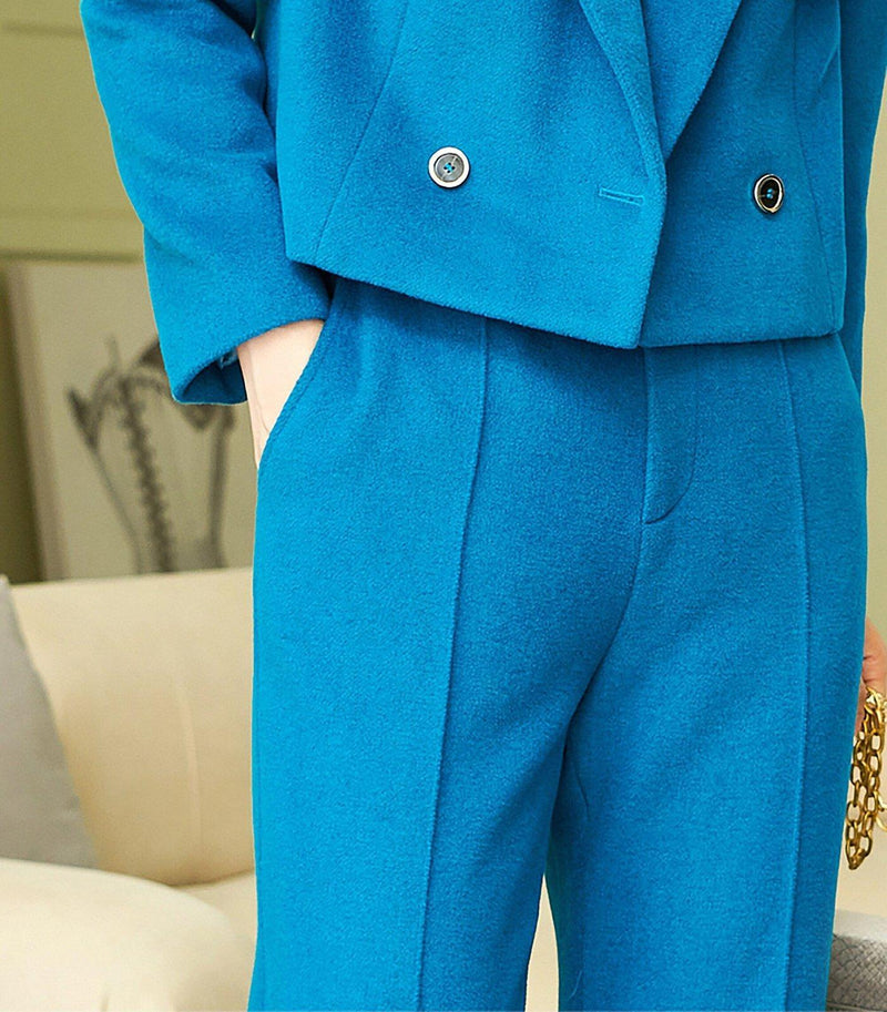 2-button short blazer with pants set suit