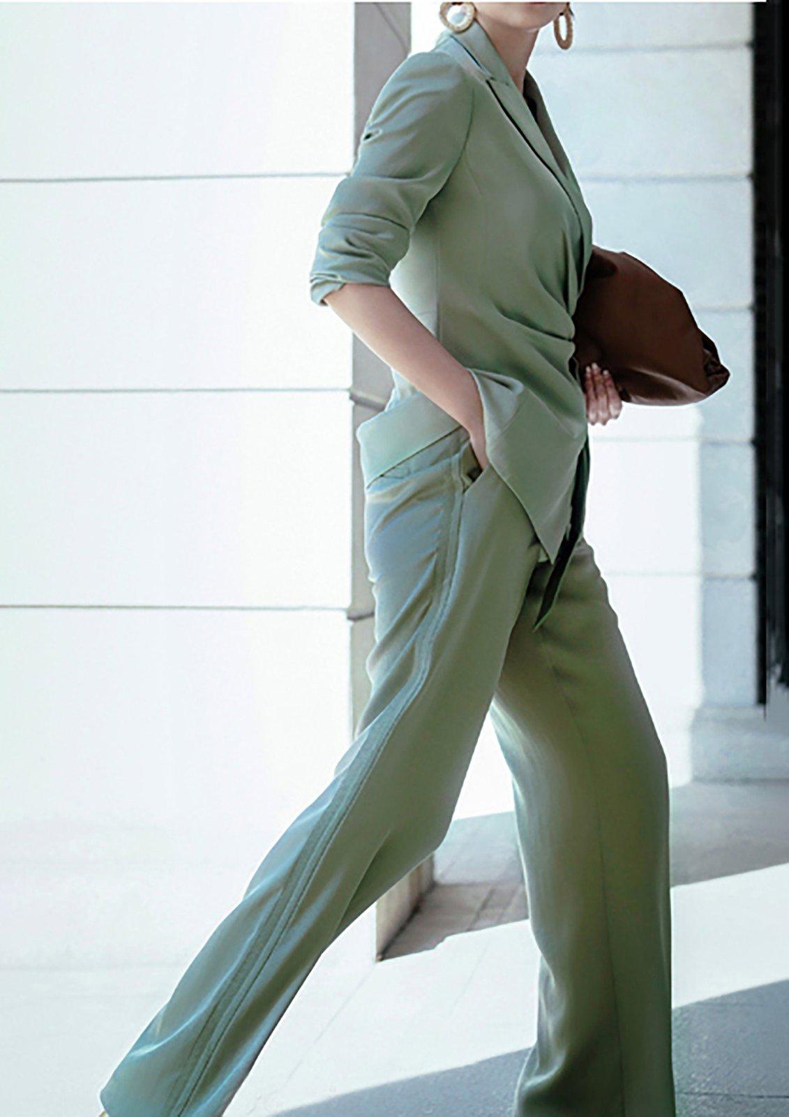 Slim Fit Candy Colored Mother Of The Bride Pants Suit With Flared Next  Ladies Trouser Suits Perfect For Evening Parties And Special Occasions From  Greatvip, $80.5 | DHgate.Com